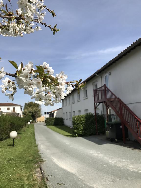 Contact Hotel O'Nice Сент Екстериор снимка
